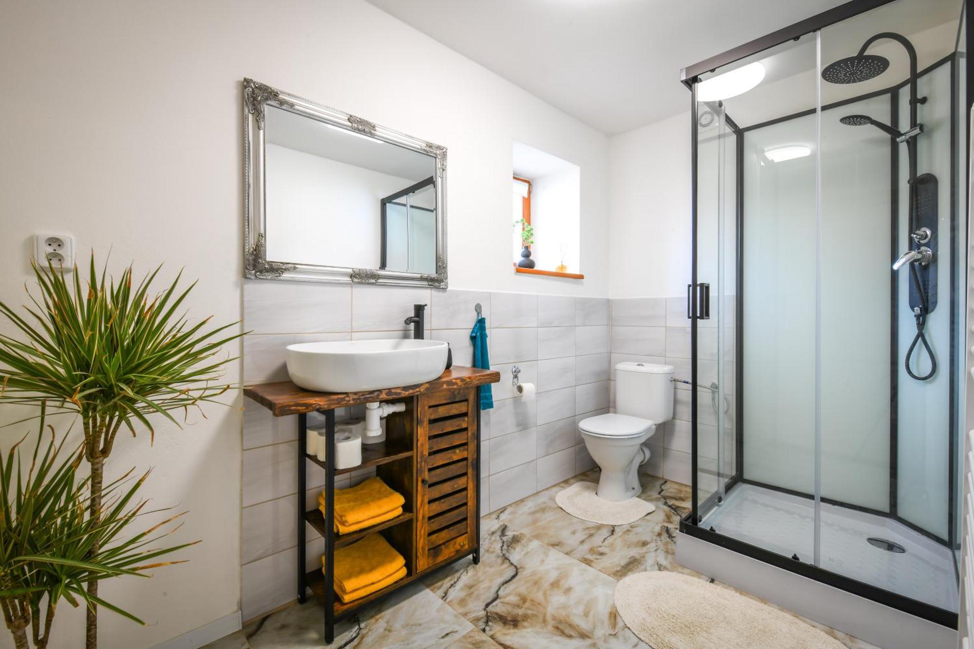 Apartmany Berries Valča Exteriör bild